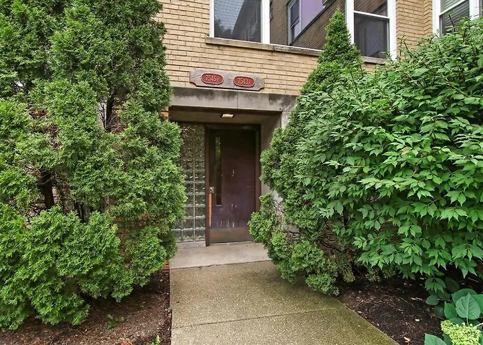 Quiet 1br Spot Perfectly Situated Dine & Shop - Bell E3 * Chicago